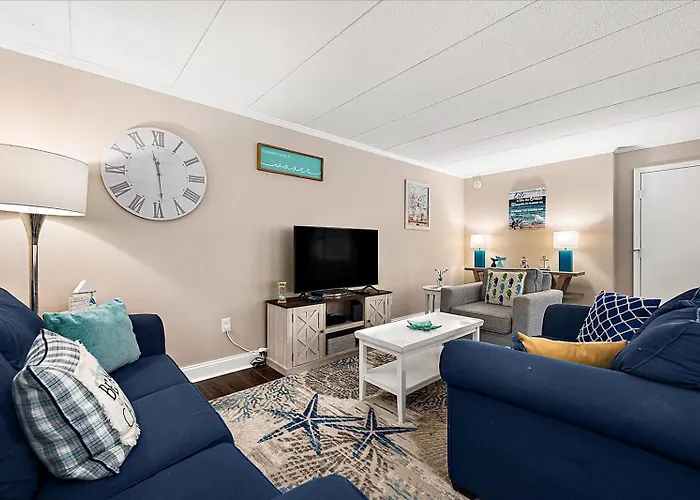 Gorgeous, Newly Renovated 2-bedroom At Sea Lodge!